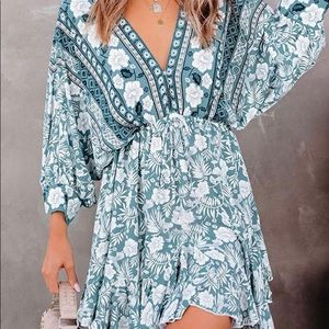 Long sleeve V neck swing dress never been worn